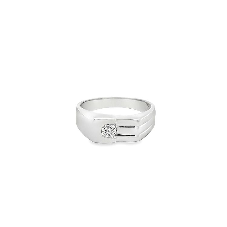 18K WHITE GOLD DIAMOND RING - P000967