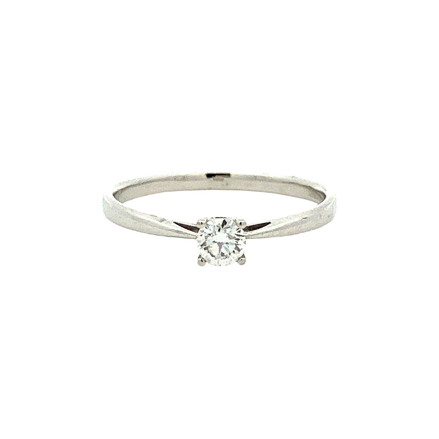 18K WHITE GOLD DIAMOND RING - P001807