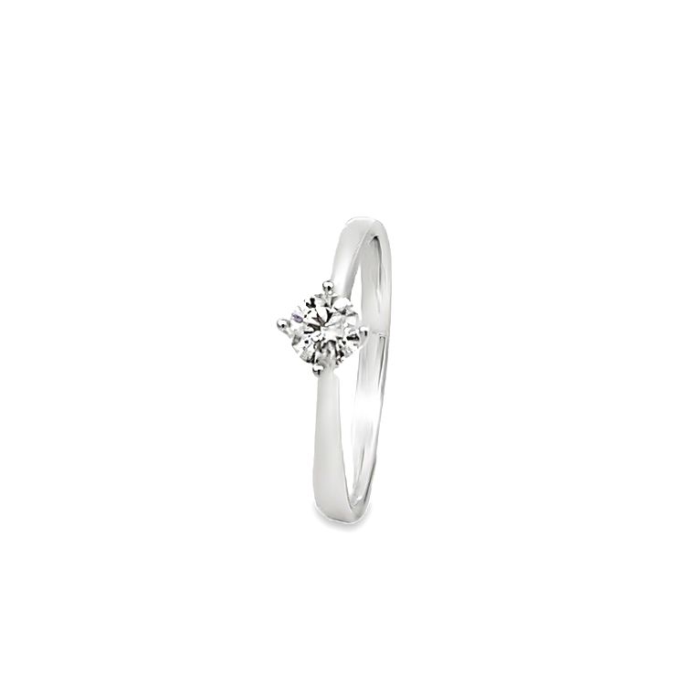 18K WHITE GOLD DIAMOND RING - P001150