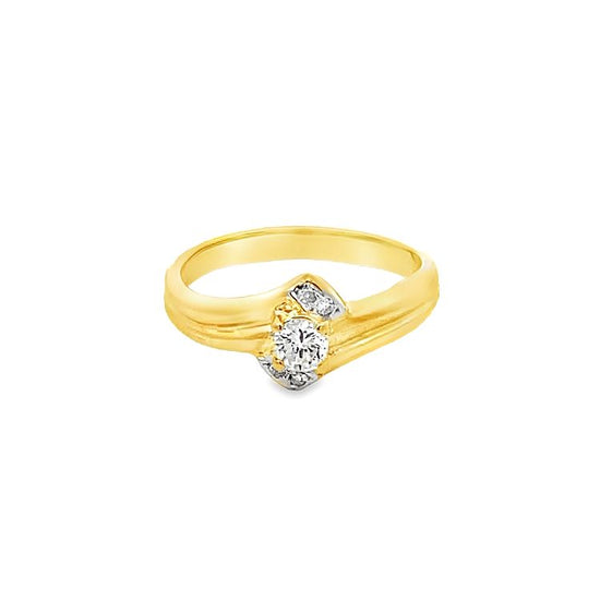 18K GOLD DIAMOND RING - P000161