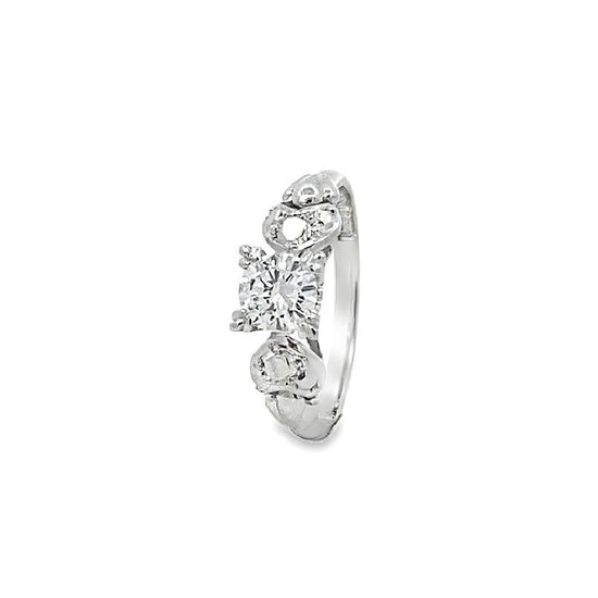 18K WHITE GOLD DIAMOND RING - P000026