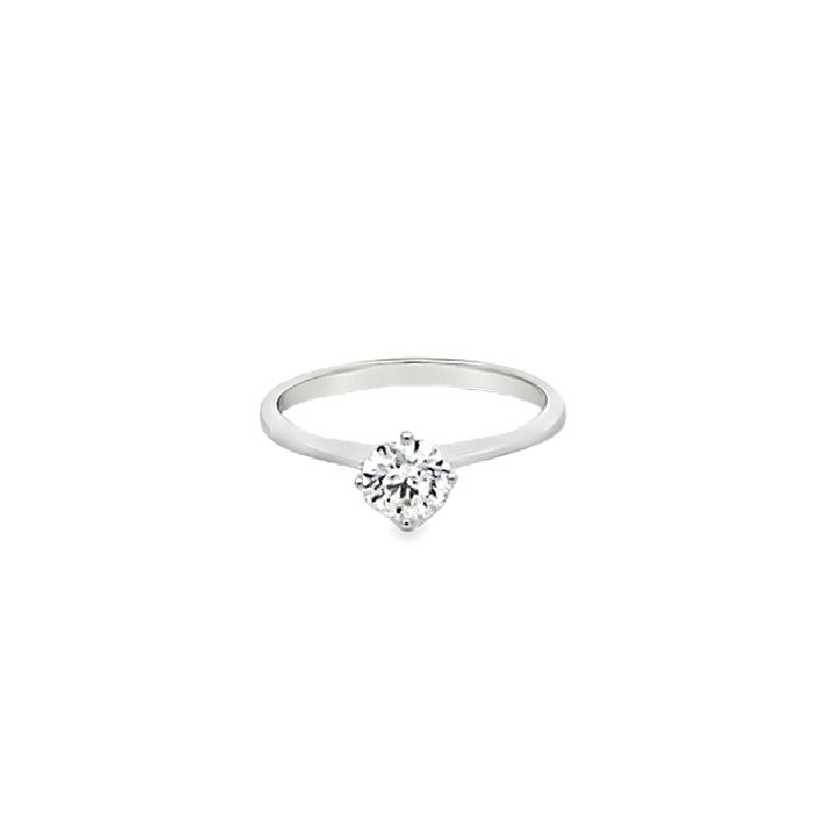 18K WHITE GOLD DIAMOND RING - P000210