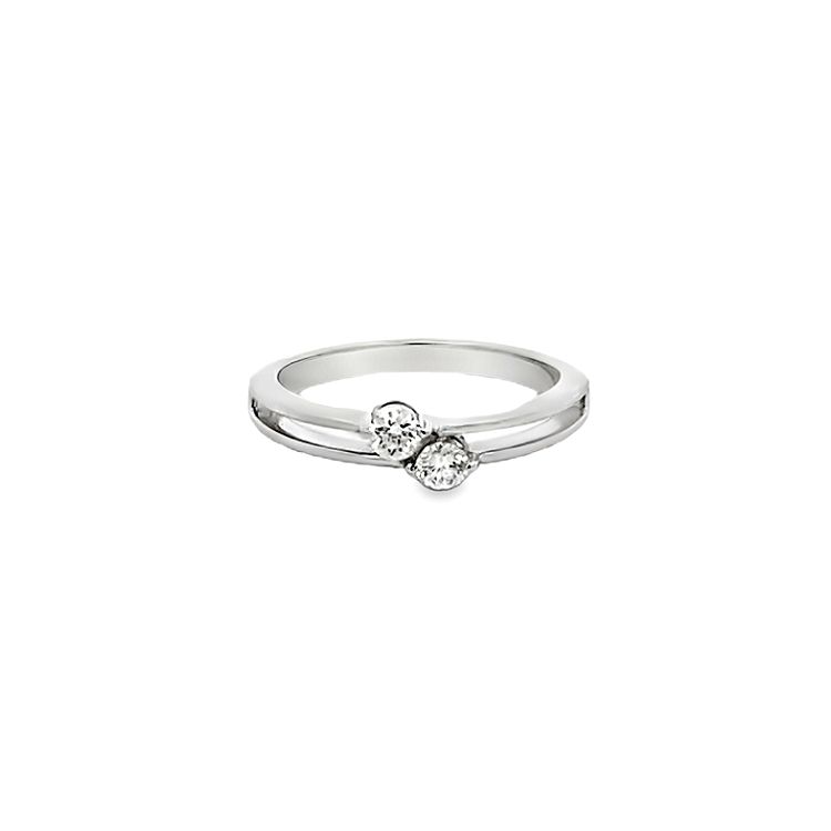 18K WHITE GOLD DIAMOND RING - P000218
