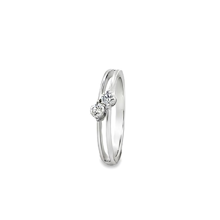 18K WHITE GOLD DIAMOND RING - P000218