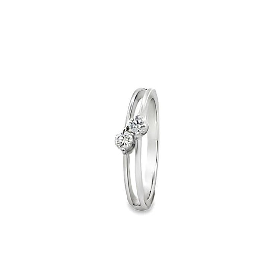 18K WHITE GOLD DIAMOND RING - P000218