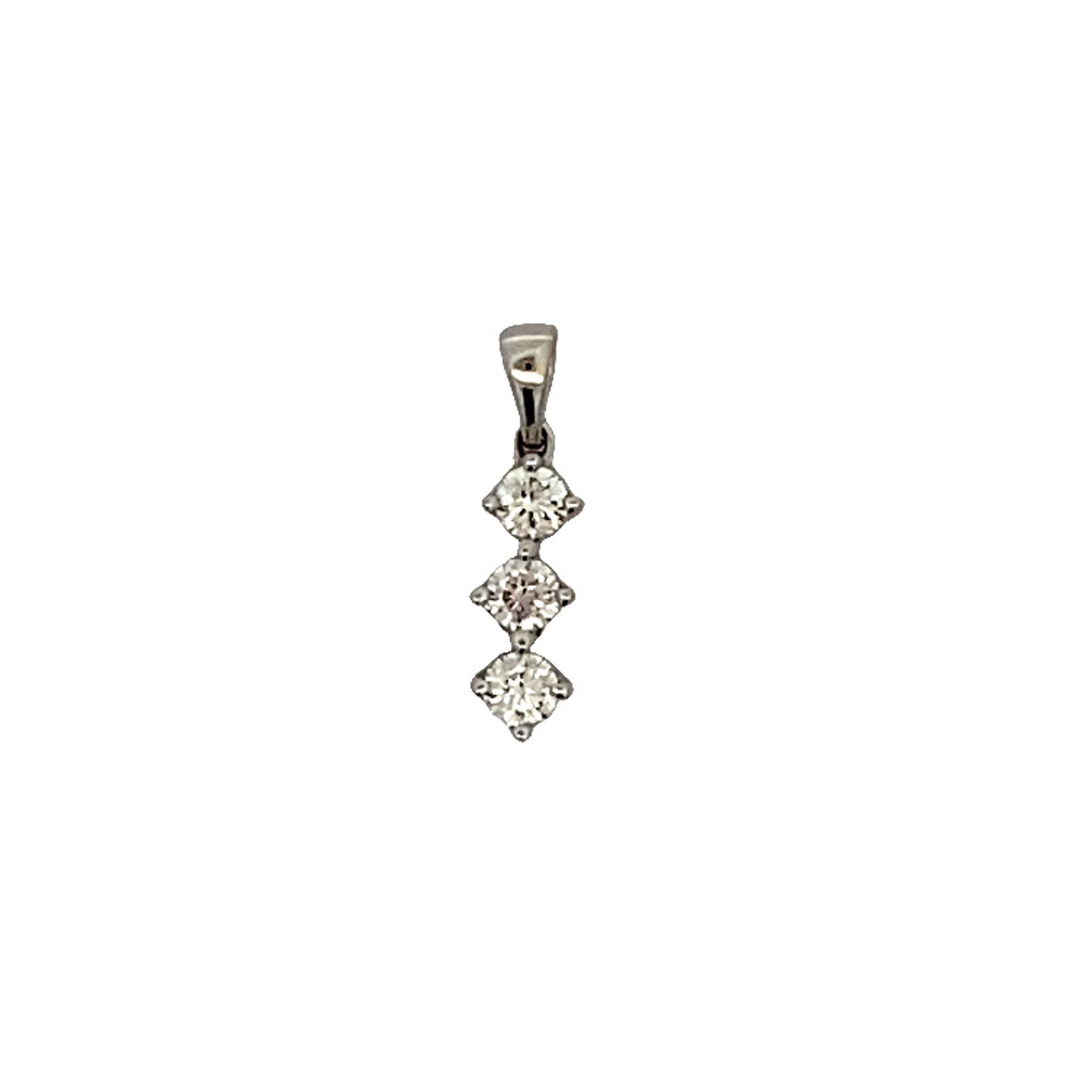18K WHITE GOLD DIAMOND PENDANT - 0020345