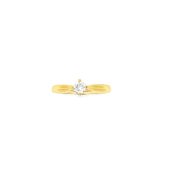 18K GOLD DIAMOND RING - 0021062