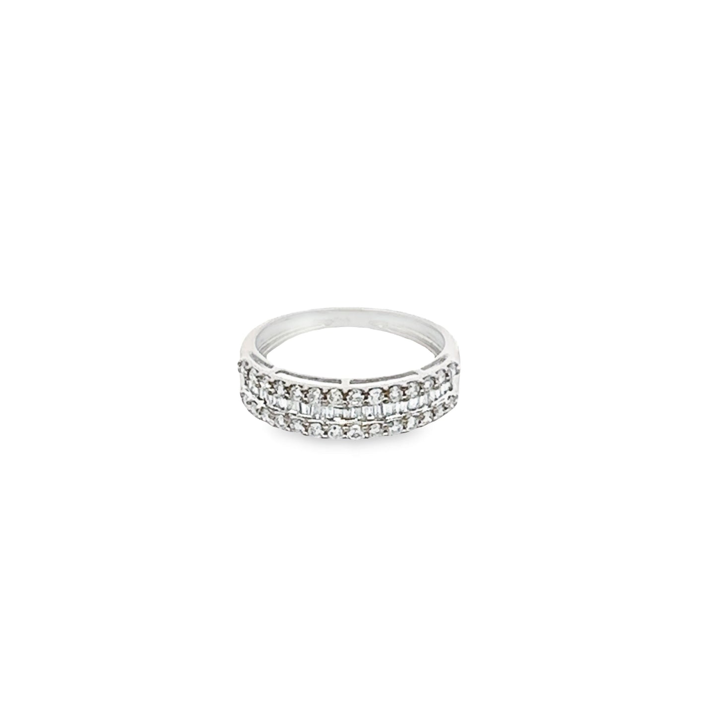 18K WHITE GOLD DIAMOND RING - 0021084