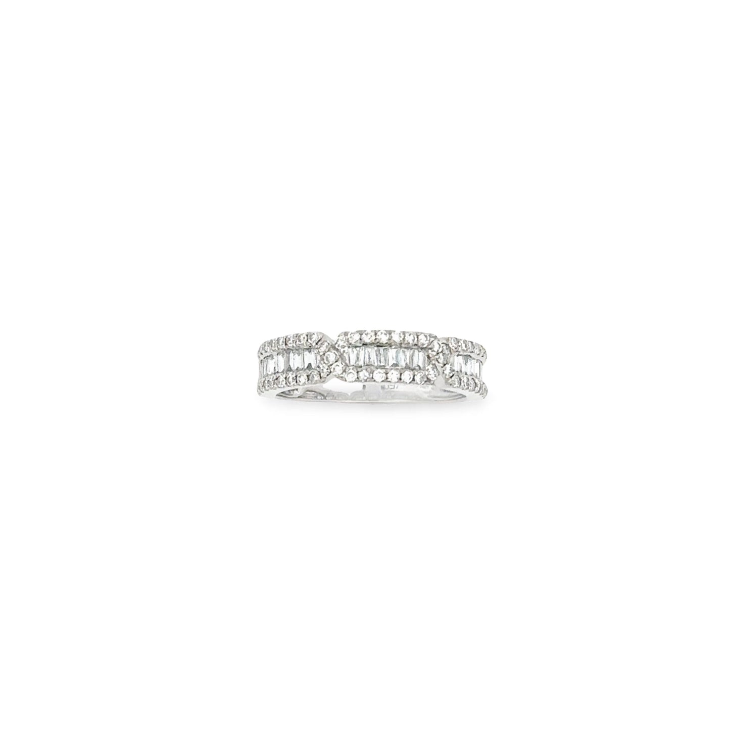 18K WHITE GOLD DIAMOND RING - 0021093