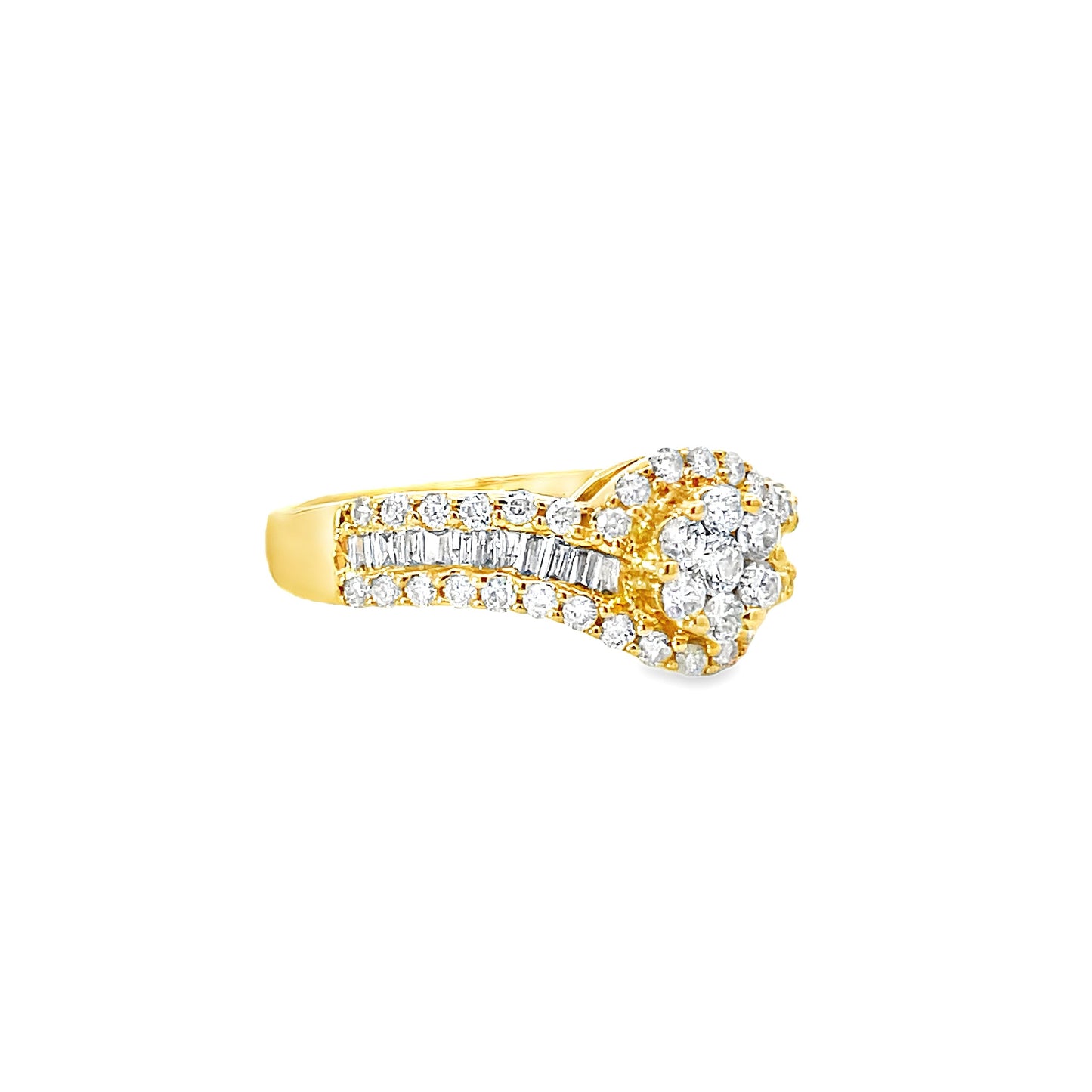 18K GOLD DIAMOND RING - 0024301