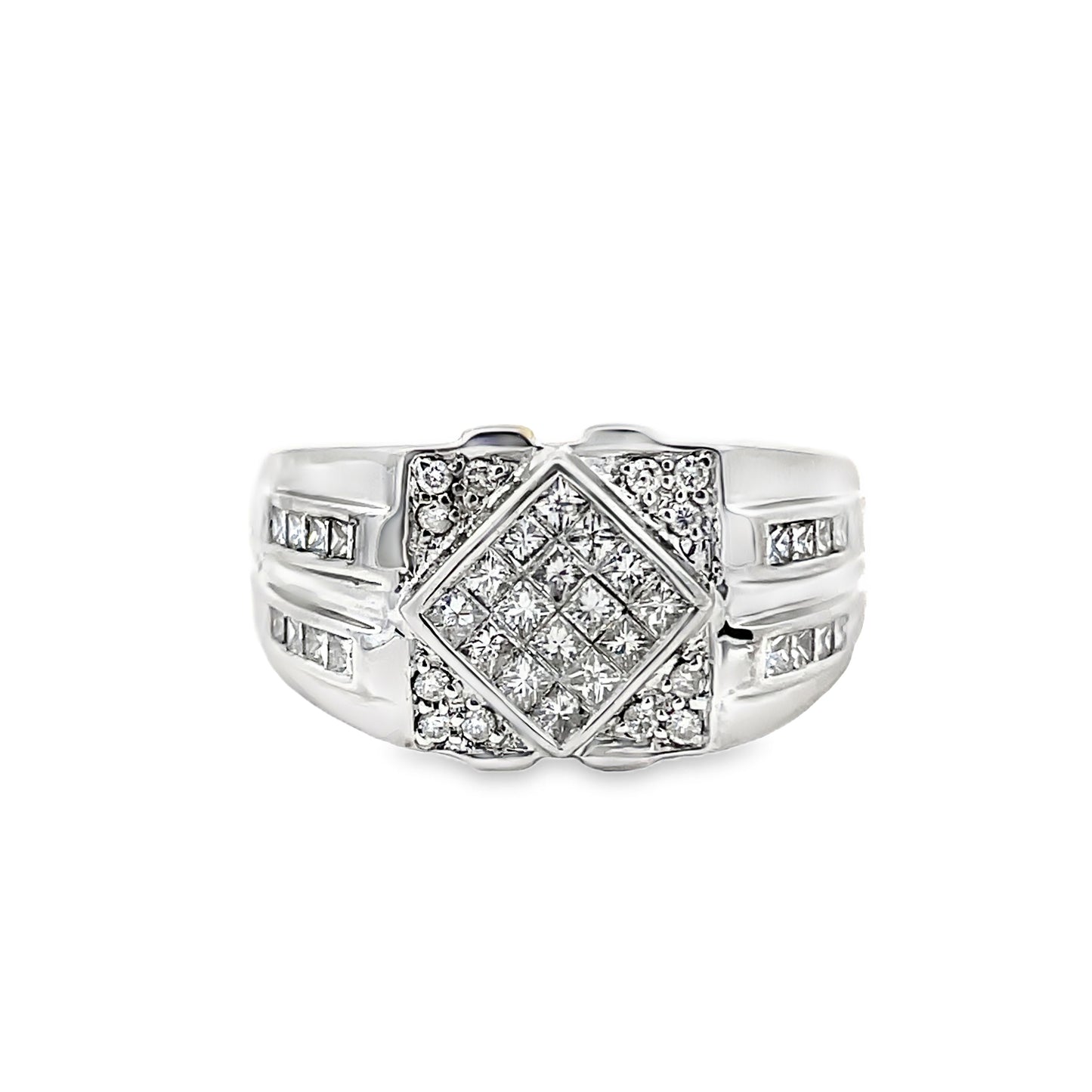 18K WHITE GOLD DIAMOND RING - 0024225