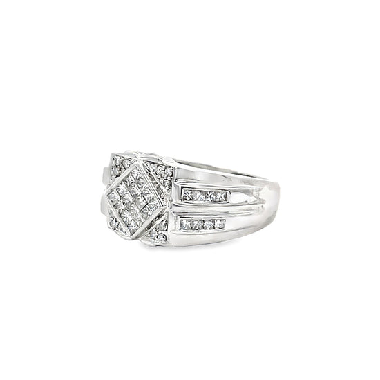 18K WHITE GOLD DIAMOND RING - 0024225