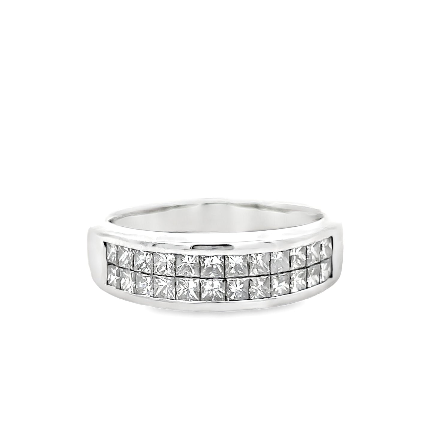 18K WHITE GOLD DIAMOND RING - 0024227