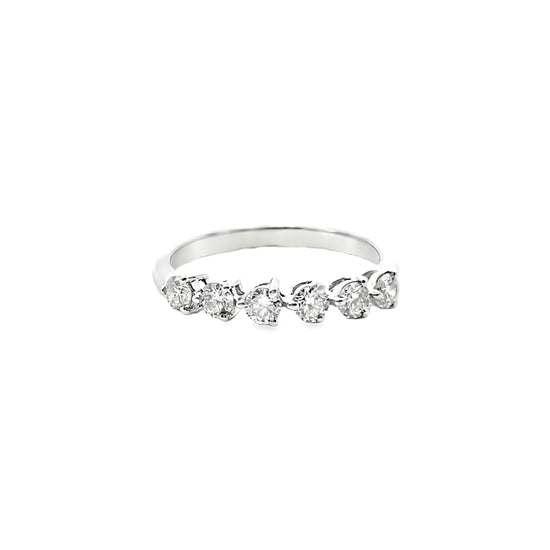 18K WHITE GOLD DIAMOND RING - 0024229