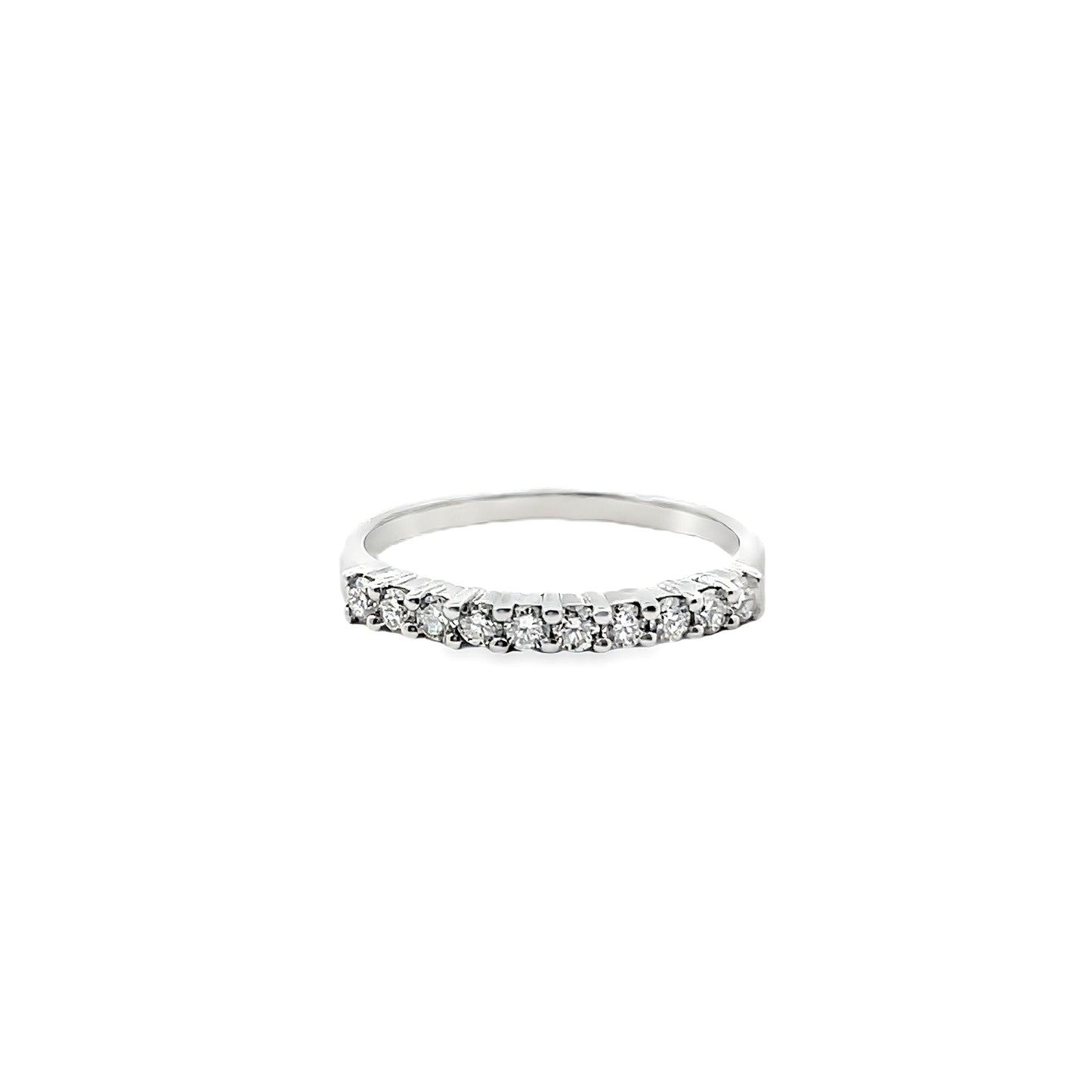 18K WHITE GOLD DIAMOND RING - 0024230
