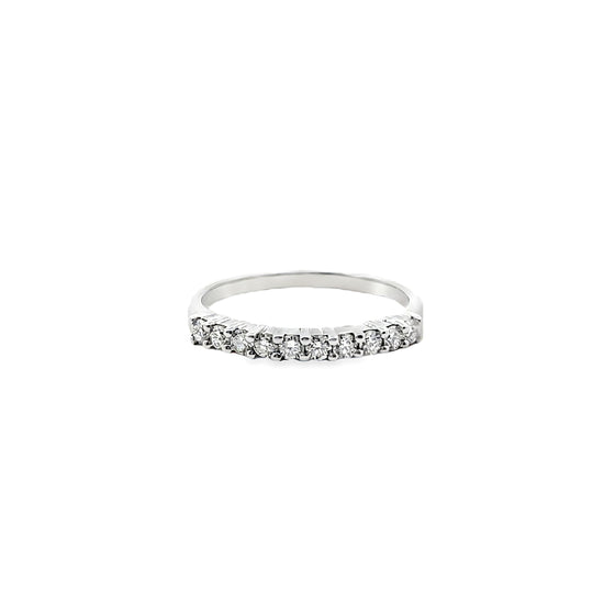 18K WHITE GOLD DIAMOND RING - 0024230