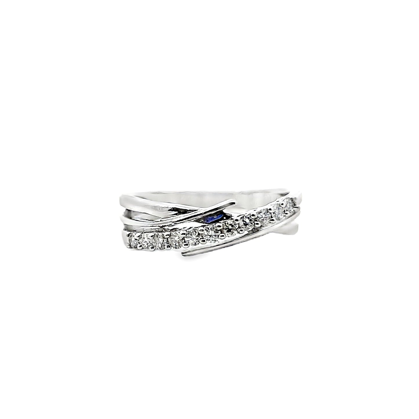 18K WHITE GOLD DIAMOND RING - 0024232