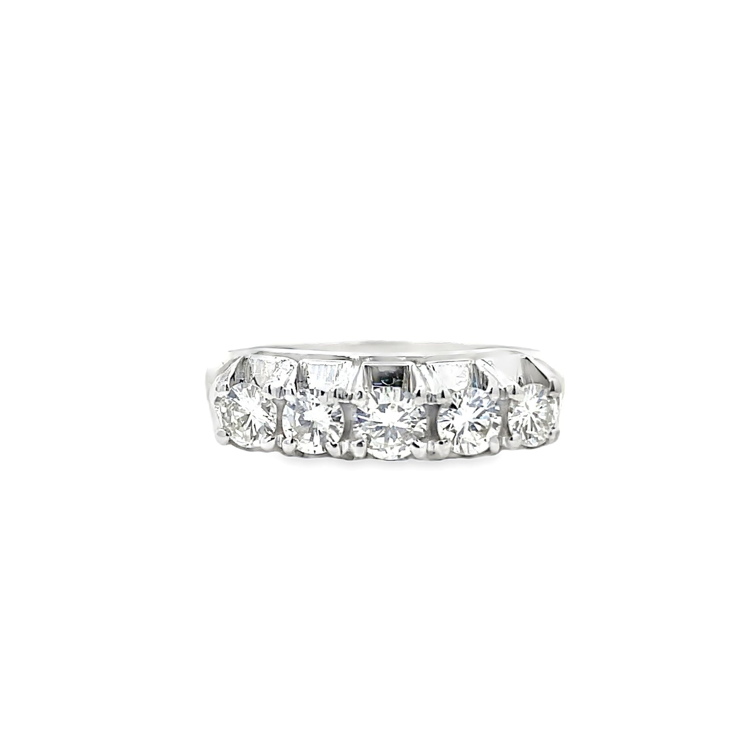 18K WHITE GOLD DIAMOND RING - 0024234