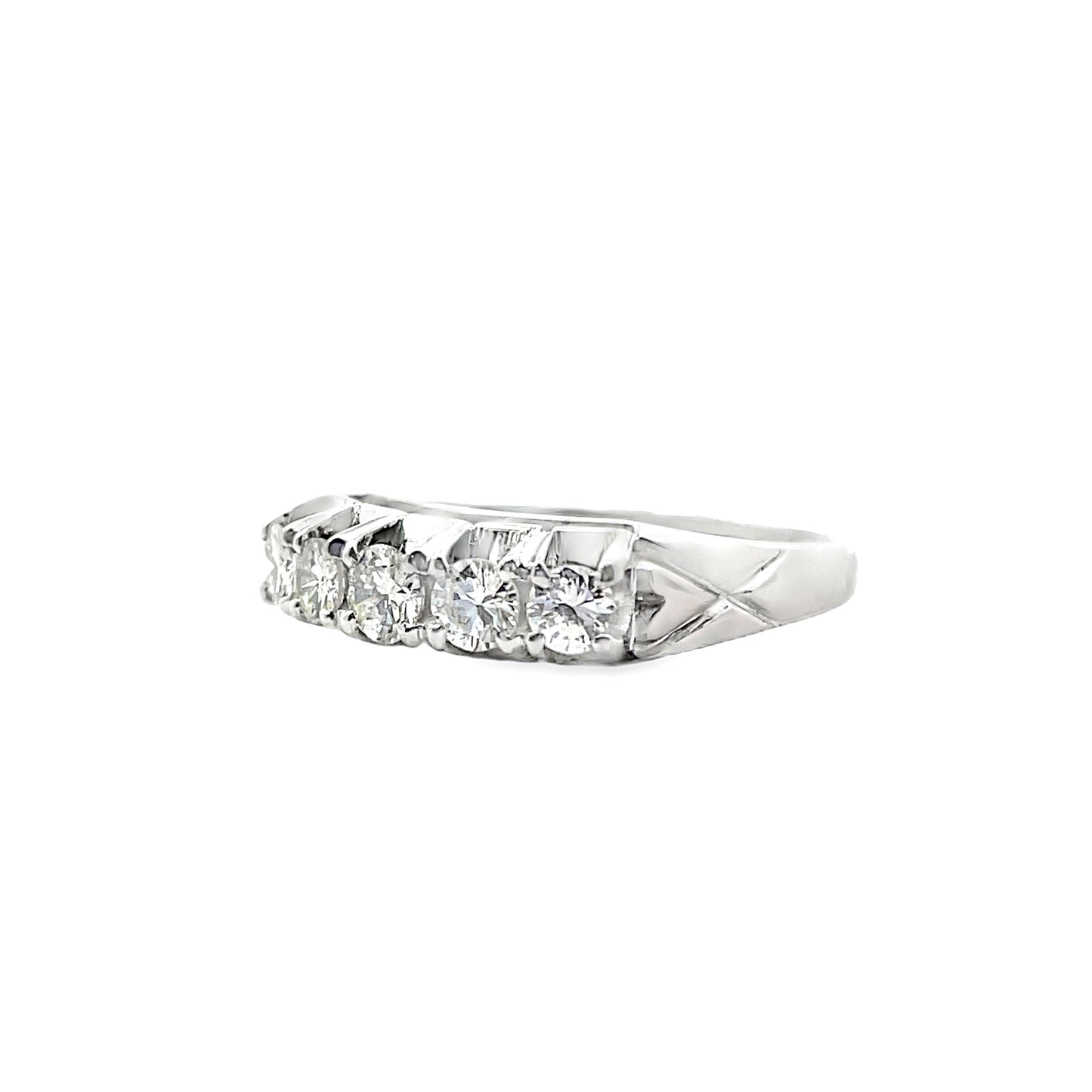 18K WHITE GOLD DIAMOND RING - 0024234