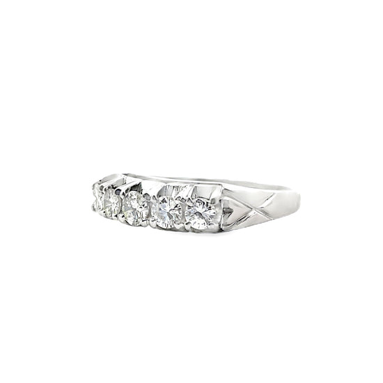 18K WHITE GOLD DIAMOND RING - 0024234
