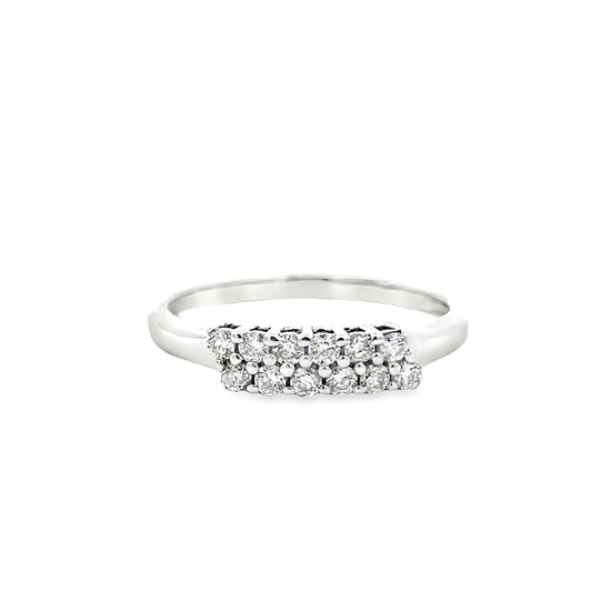 18K WHITE GOLD DIAMOND RING - 0024236