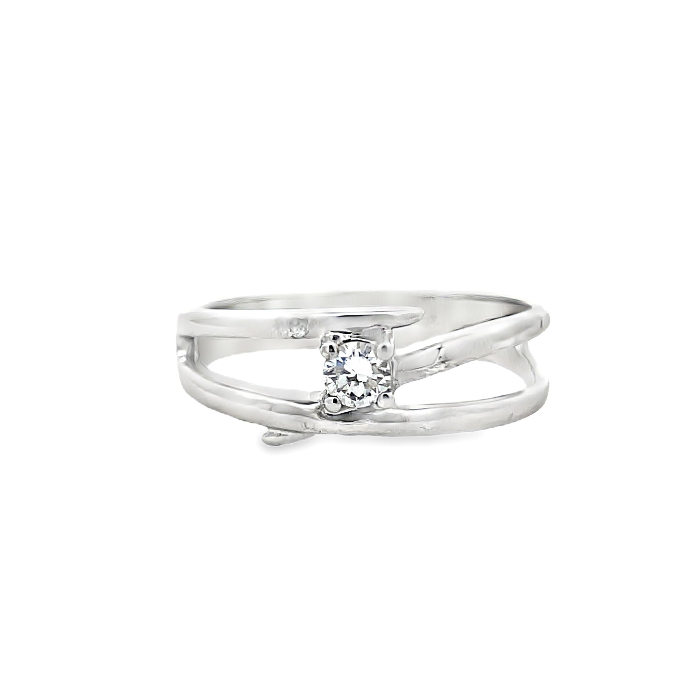 18K WHITE GOLD DIAMOND RING - 0024237