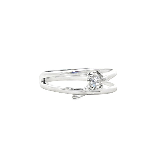 18K WHITE GOLD DIAMOND RING - 0024237