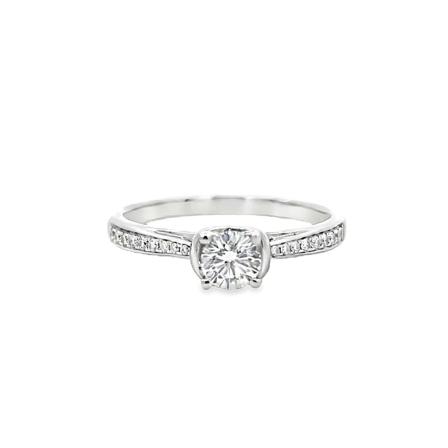 18K WHITE GOLD DIAMOND RING - 0024246