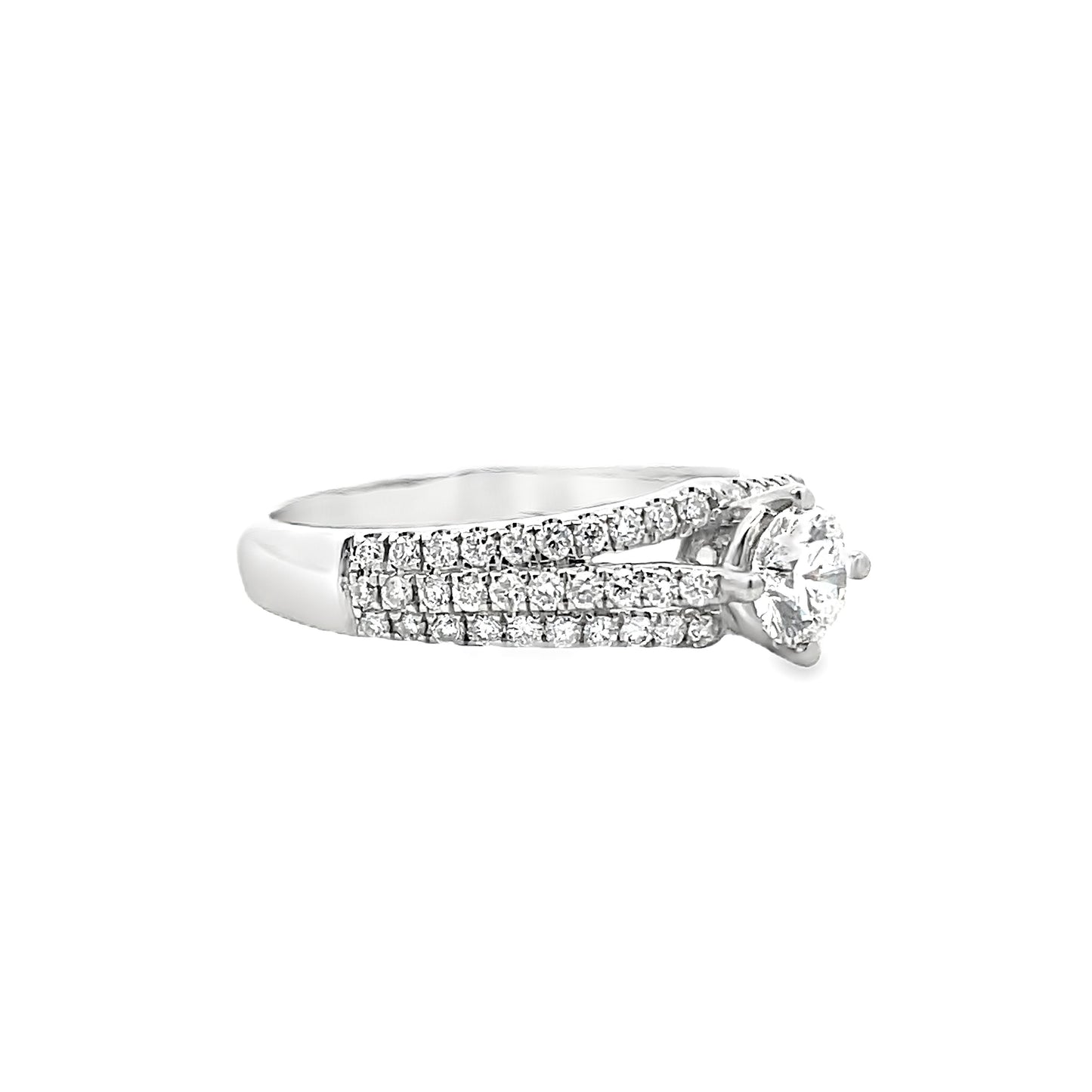 18K WHITE GOLD DIAMOND RING - 0024253