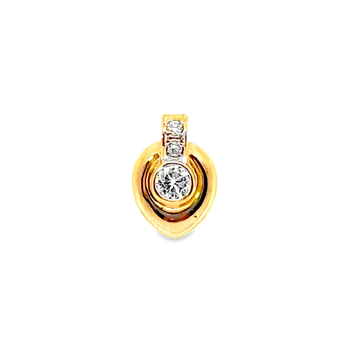 18K GOLD DIAMOND PENDANT - 0024405