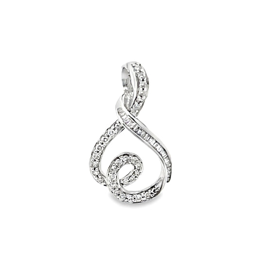 18K WHITE GOLD DIAMOND PENDANT - 0024427