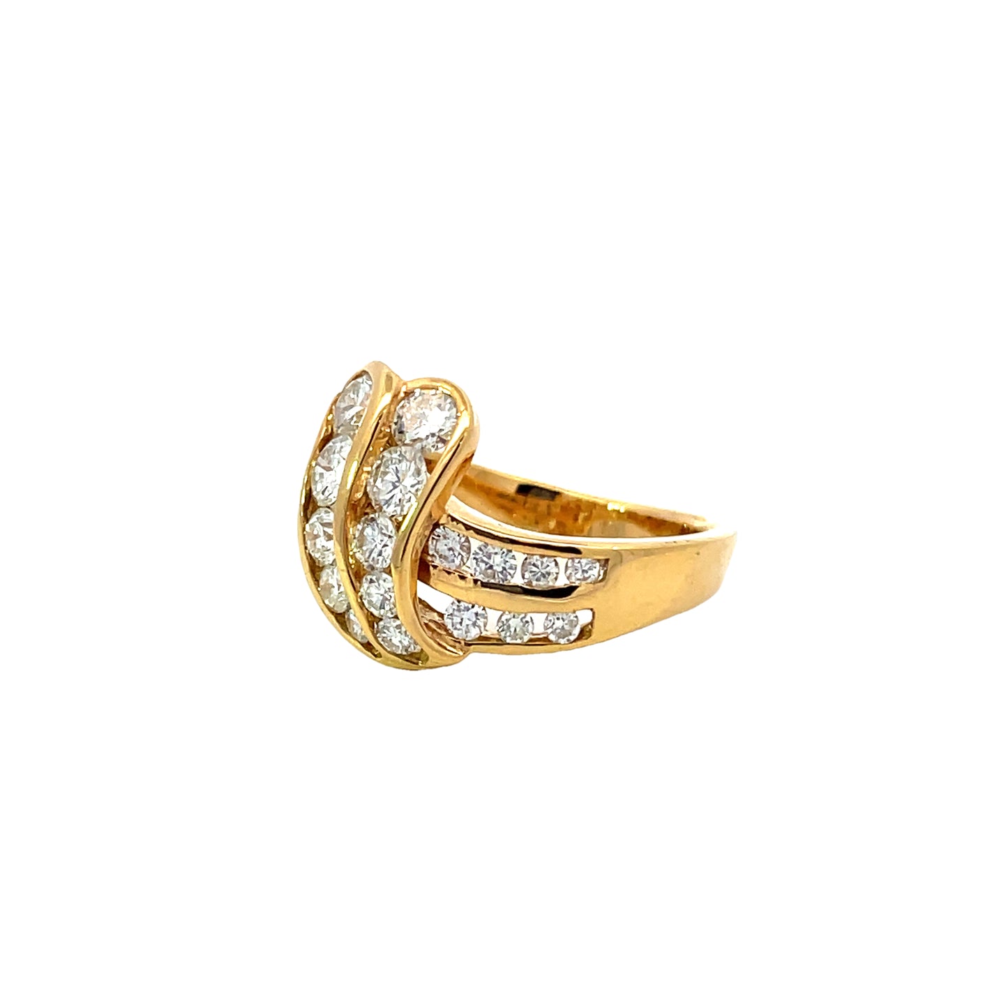 18K GOLD DIAMOND RING - 0024560