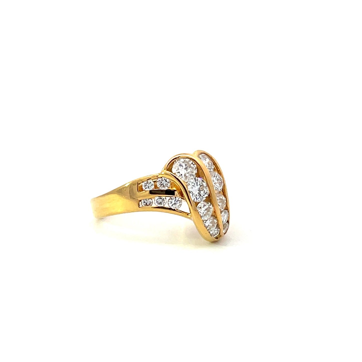 18K GOLD DIAMOND RING - 0024560