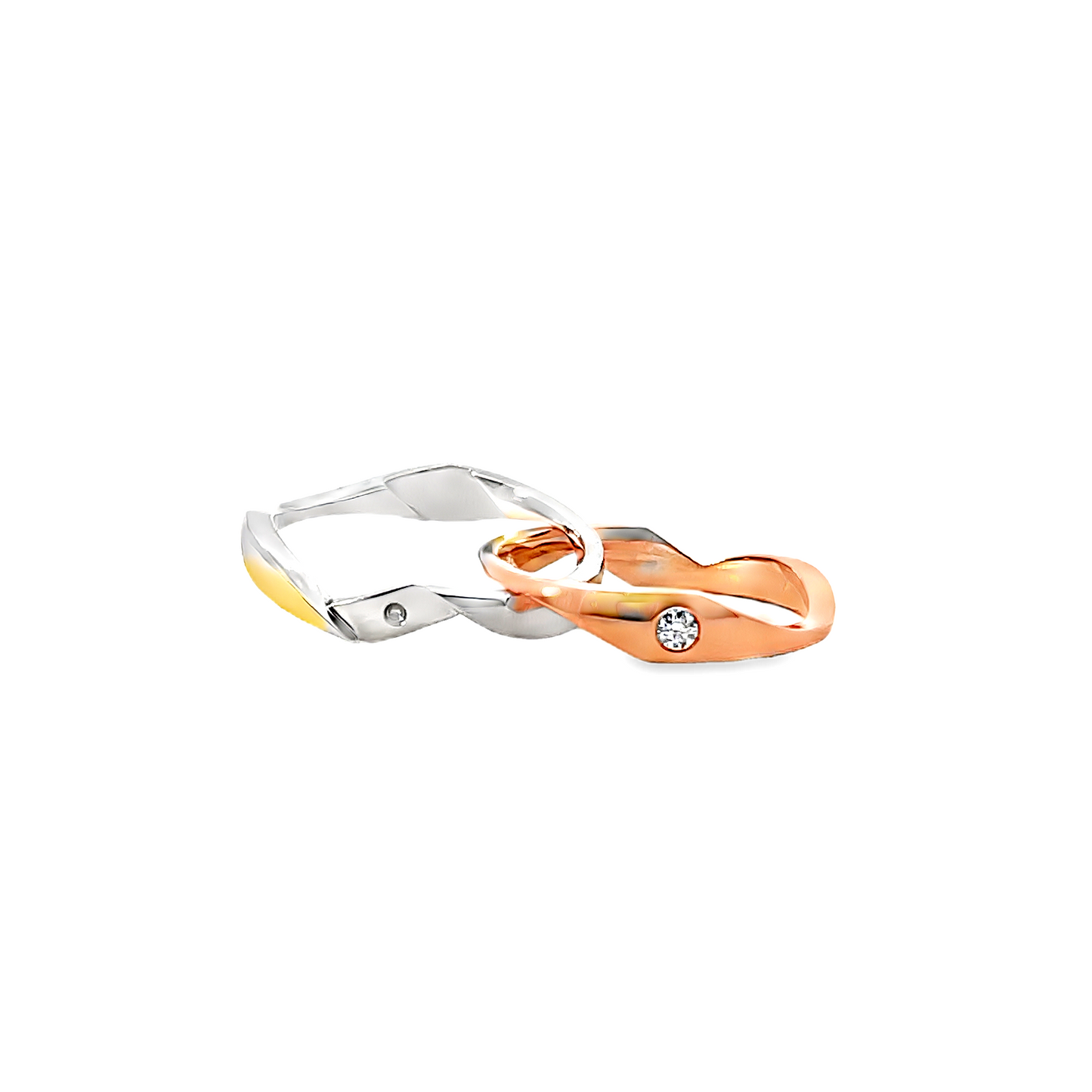18K GOLD DIAMOND RING - 0024779