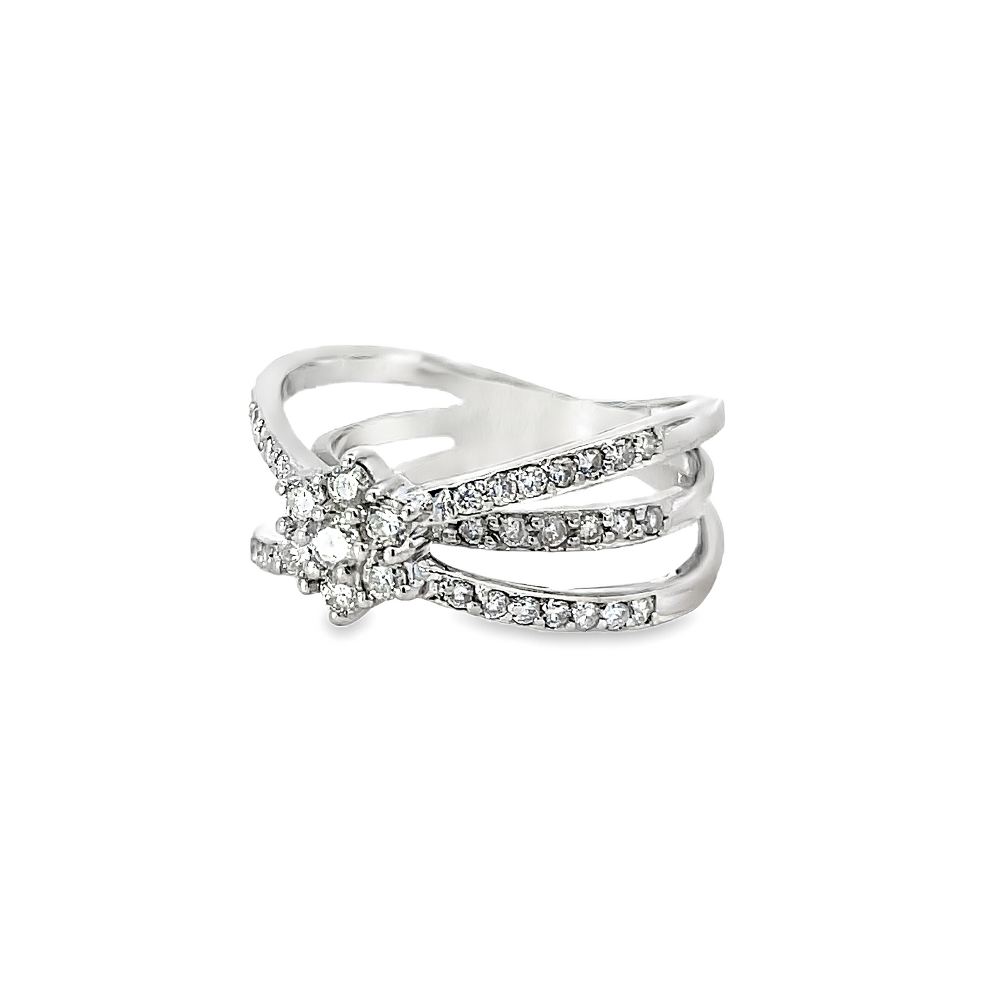 18K WHITE GOLD DIAMOND RING - 0024798