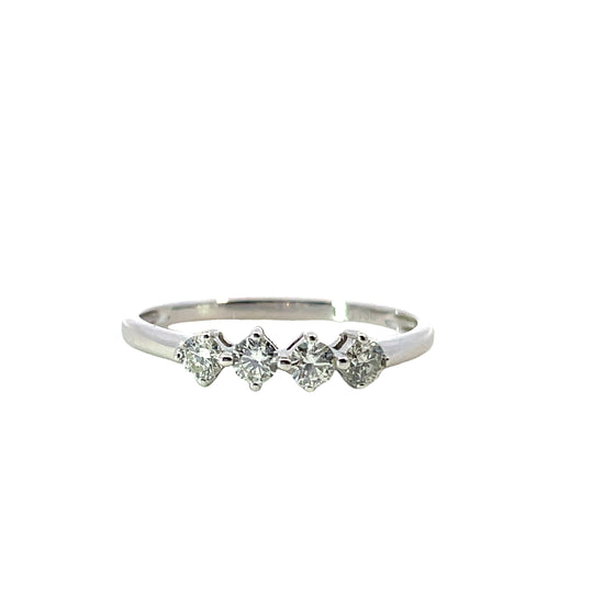 18K WHITE GOLD DIAMOND RING - 0024800