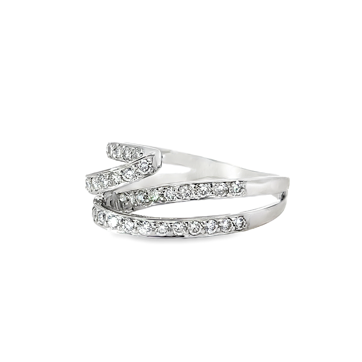 18K WHITE GOLD DIAMOND RING - 0024801