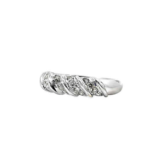 18K WHITE GOLD DIAMOND RING - 0024812