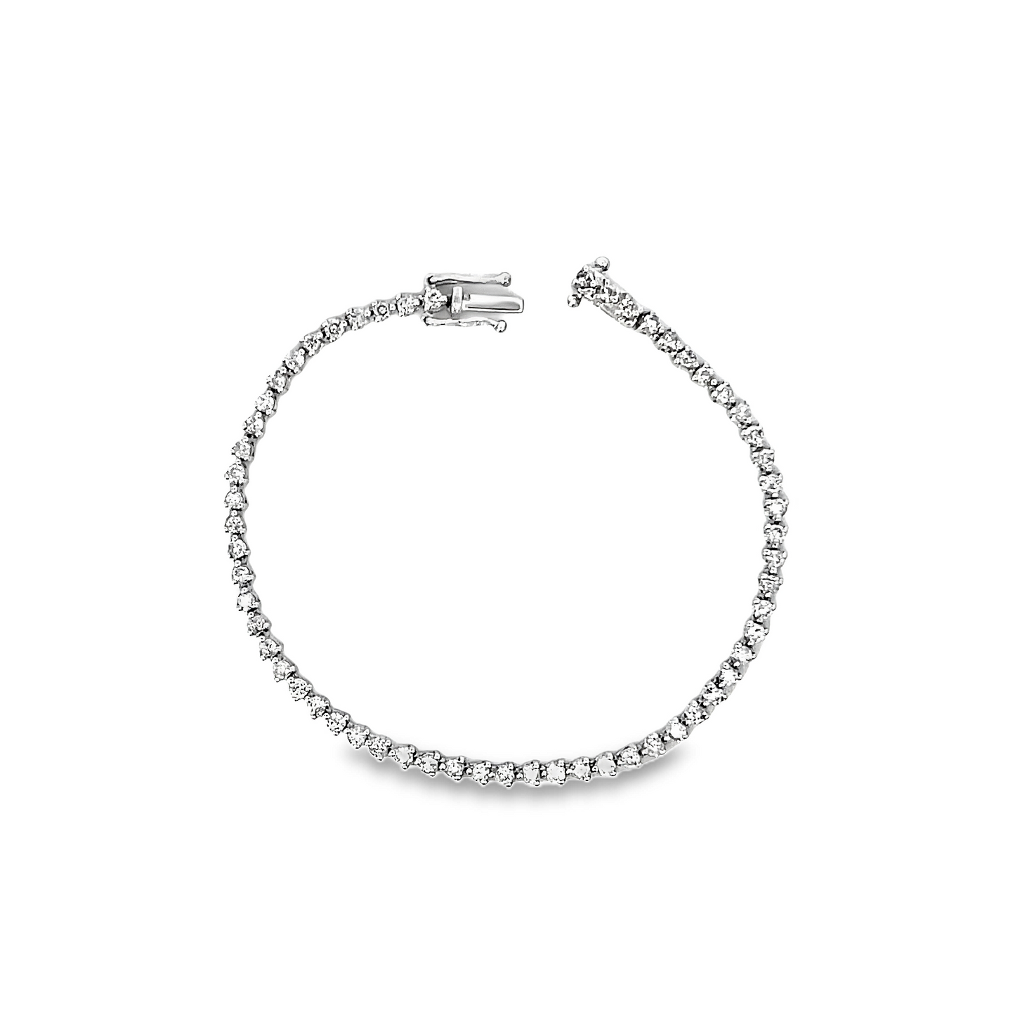18K WHITE GOLD DIAMOND BRACELET - 0024845