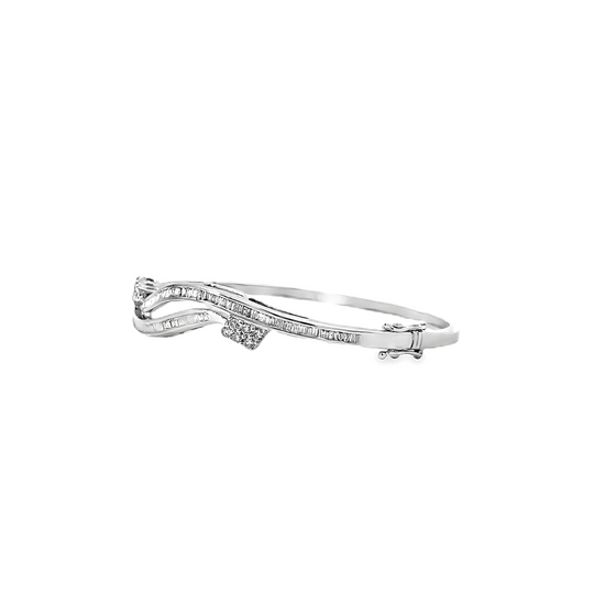 18K WHITE GOLD DIAMOND BANGLE - 0024848