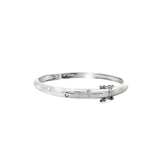 18K WHITE GOLD DIAMOND BANGLE - 0024849