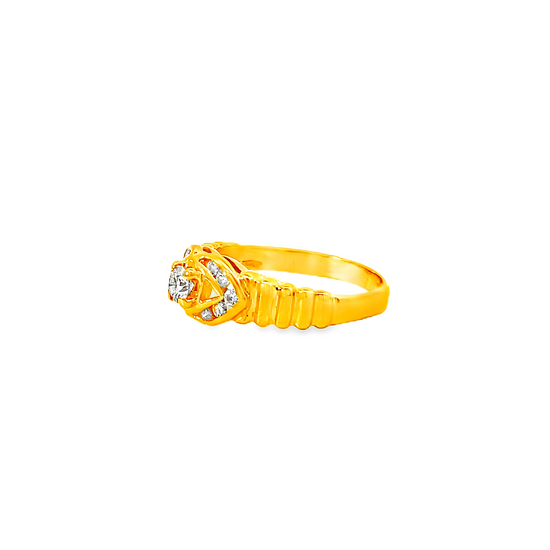18K GOLD DIAMOND RING - 0024902