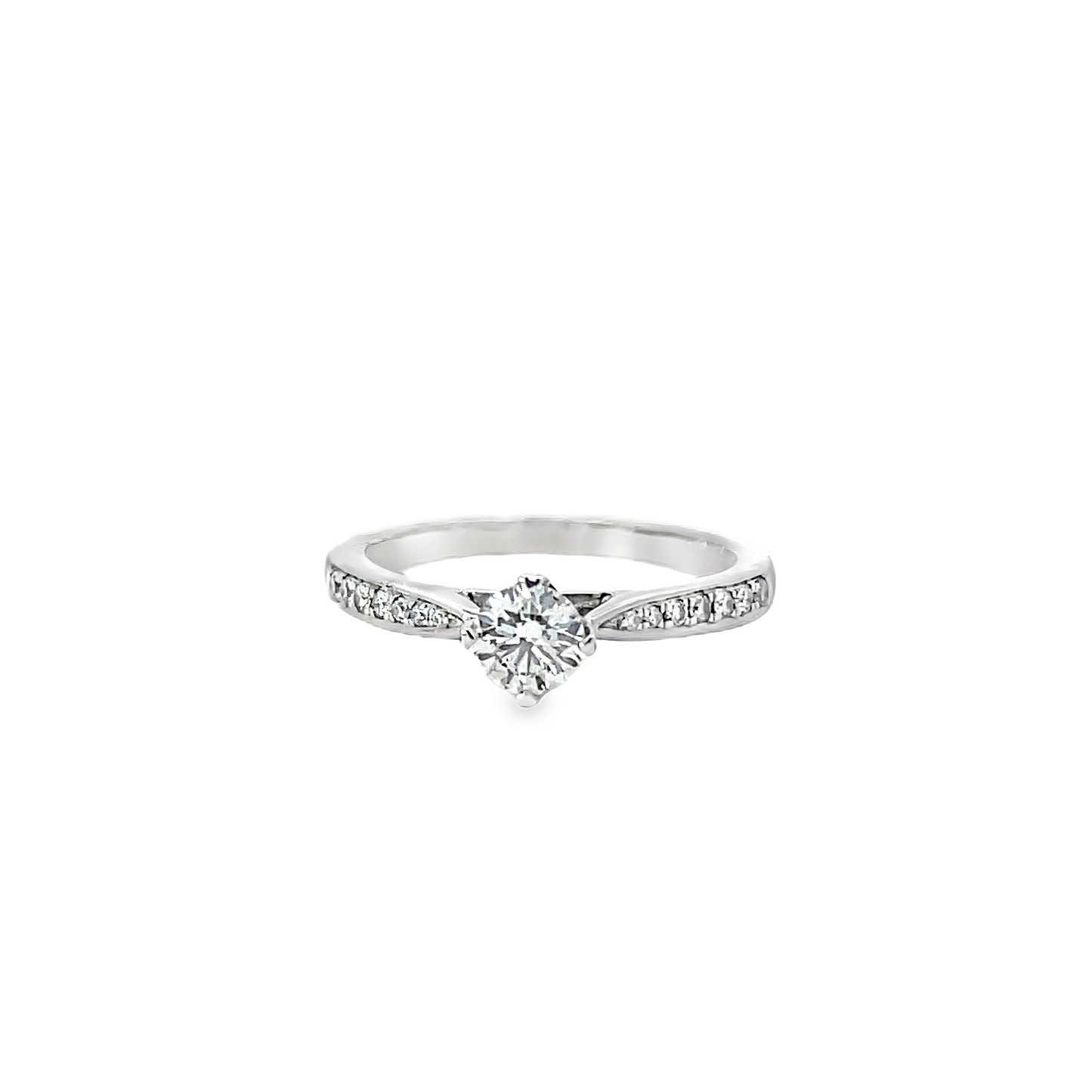 18K WHITE GOLD DIAMOND RING - 0024878